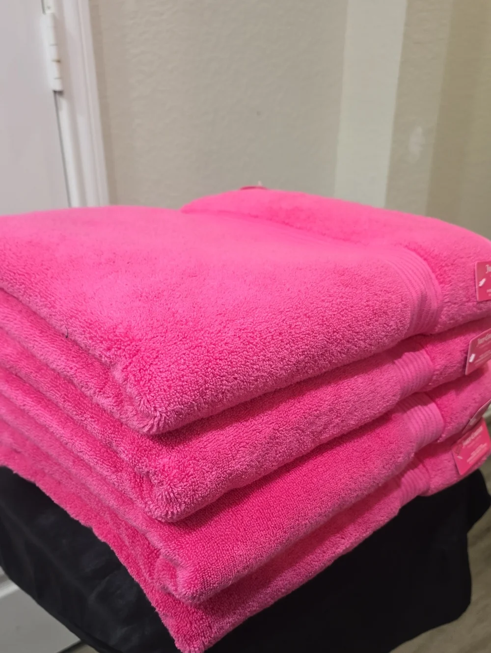 Juicy Couture Home Cotton Oversized Plush Bath Towel Set- Pink
